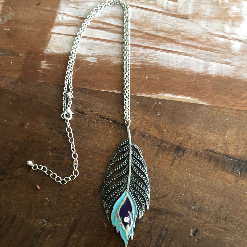 Enamel Feather Pendant With Rhinestone. - Picture 4 of 5